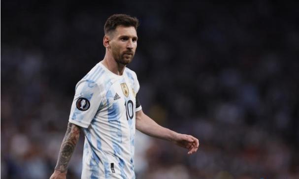 索泰天启显卡亮相2025全民电竞嘉年华，试玩人超多，5070还是强！